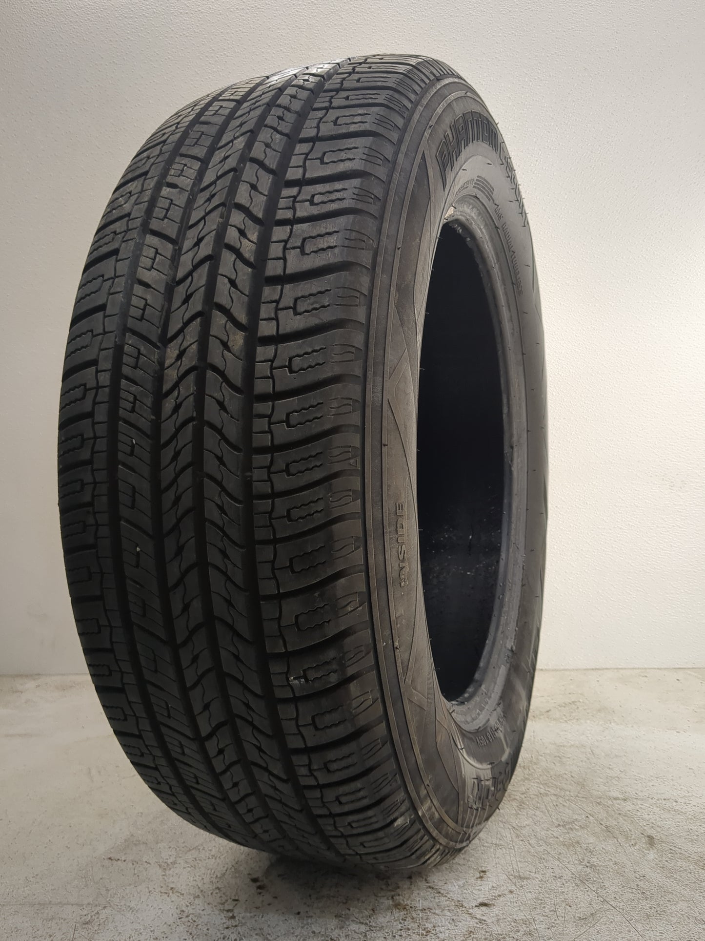 Used Tire 245/60R18 PHANTOM C-SPORT 105V - Tread Depth 10/32 - Oemusedautoparts1.com