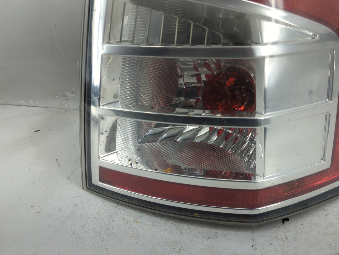2009-2010 Ford Edge Tail Light Assembly Passenger Right OEM P/N:9T43-13B504-B Fits Fits 2009 2010 OEM Used Auto Parts - Oemu