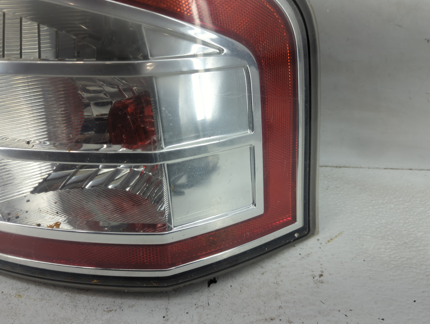 2009-2010 Ford Edge Tail Light Assembly Passenger Right OEM P/N:9T43-13B504-B Fits Fits 2009 2010 OEM Used Auto Parts - Oemu