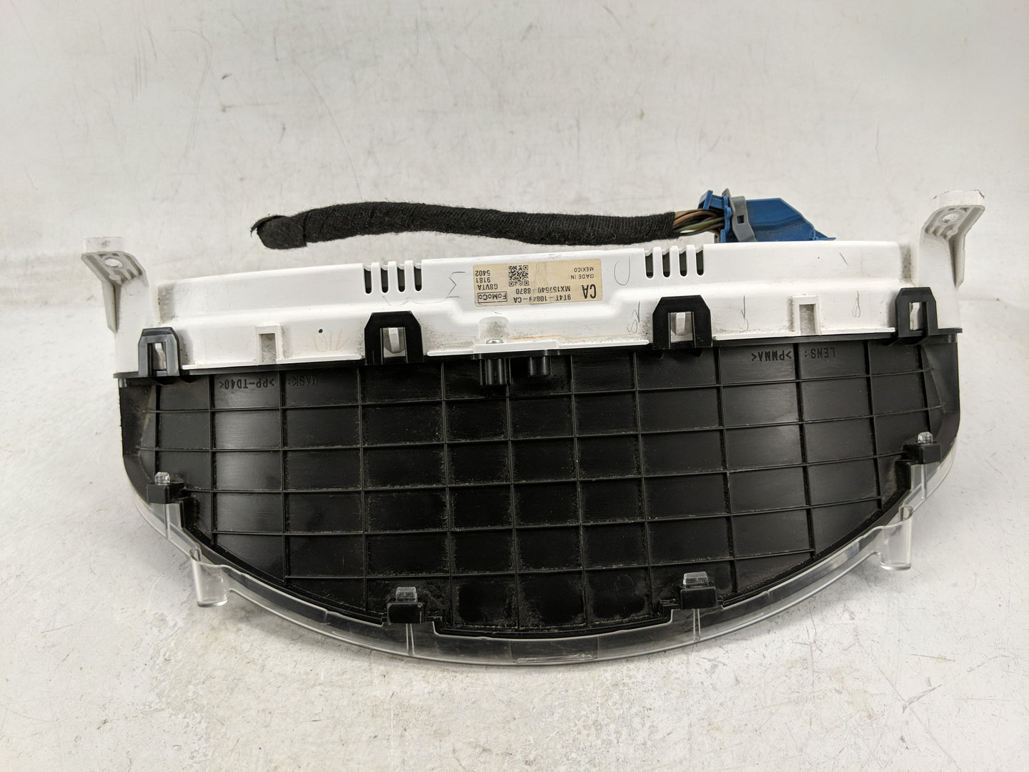 2009-2010 Ford Edge Instrument Cluster Speedometer Gauges P/N:9T4T-10849-CA Fits Fits 2009 2010 OEM Used Auto Parts - Oemuse