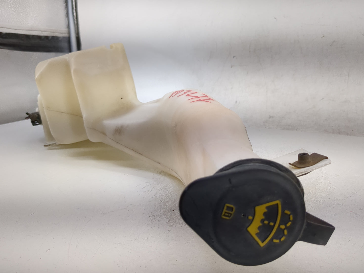 2007-2014 Ford Edge Windshield Washer Fluid Reservoir Bottle Oem - Oemusedautoparts1.com