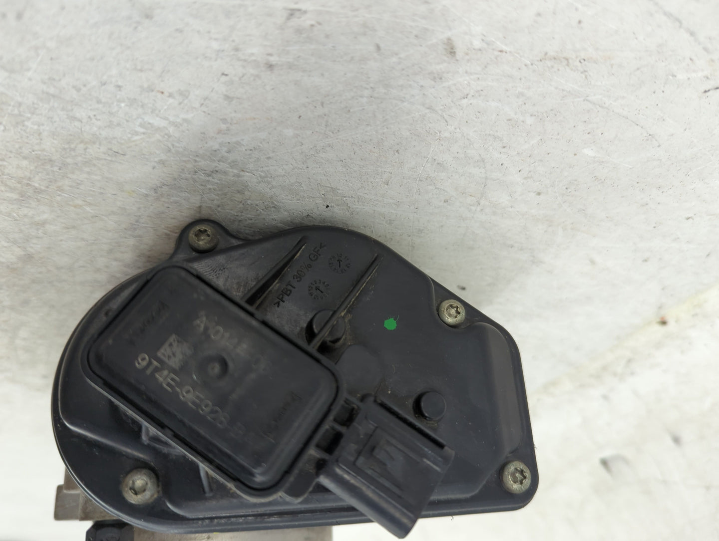 2007-2010 Ford Edge Throttle Body P/N:9T4E-9E928-B Fits Fits 2007 2008 2009 2010 2011 2012 2013 2014 OEM Used Auto Parts - O