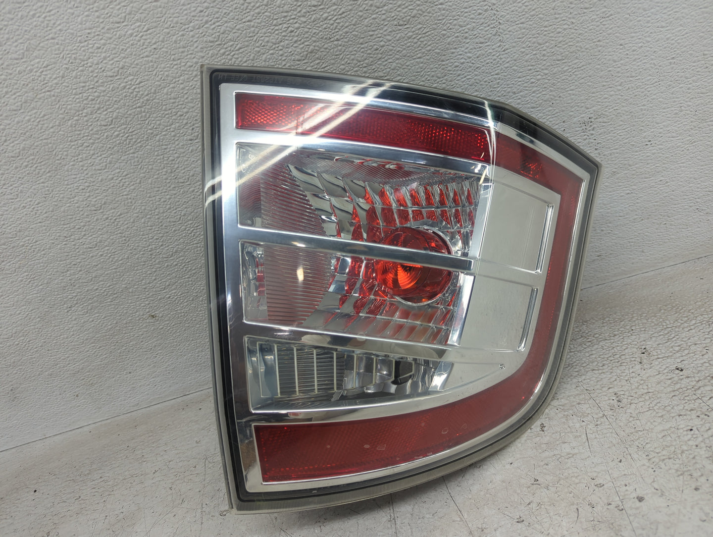 2007-2010 Ford Edge Tail Light Assembly Driver Left OEM P/N:8T43-13B505-A 9T4J-13B505-A Fits Fits 2007 2008 2009 2010 OEM Us