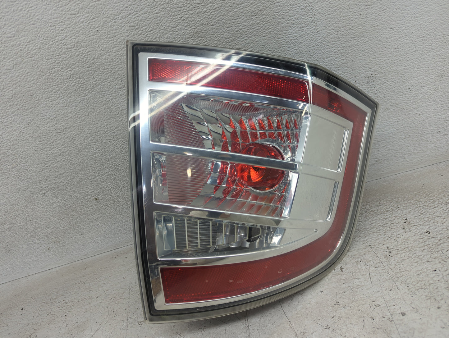 2007-2010 Ford Edge Tail Light Assembly Driver Left OEM P/N:8T43-13B505-A 9T4J-13B505-A Fits Fits 2007 2008 2009 2010 OEM Us