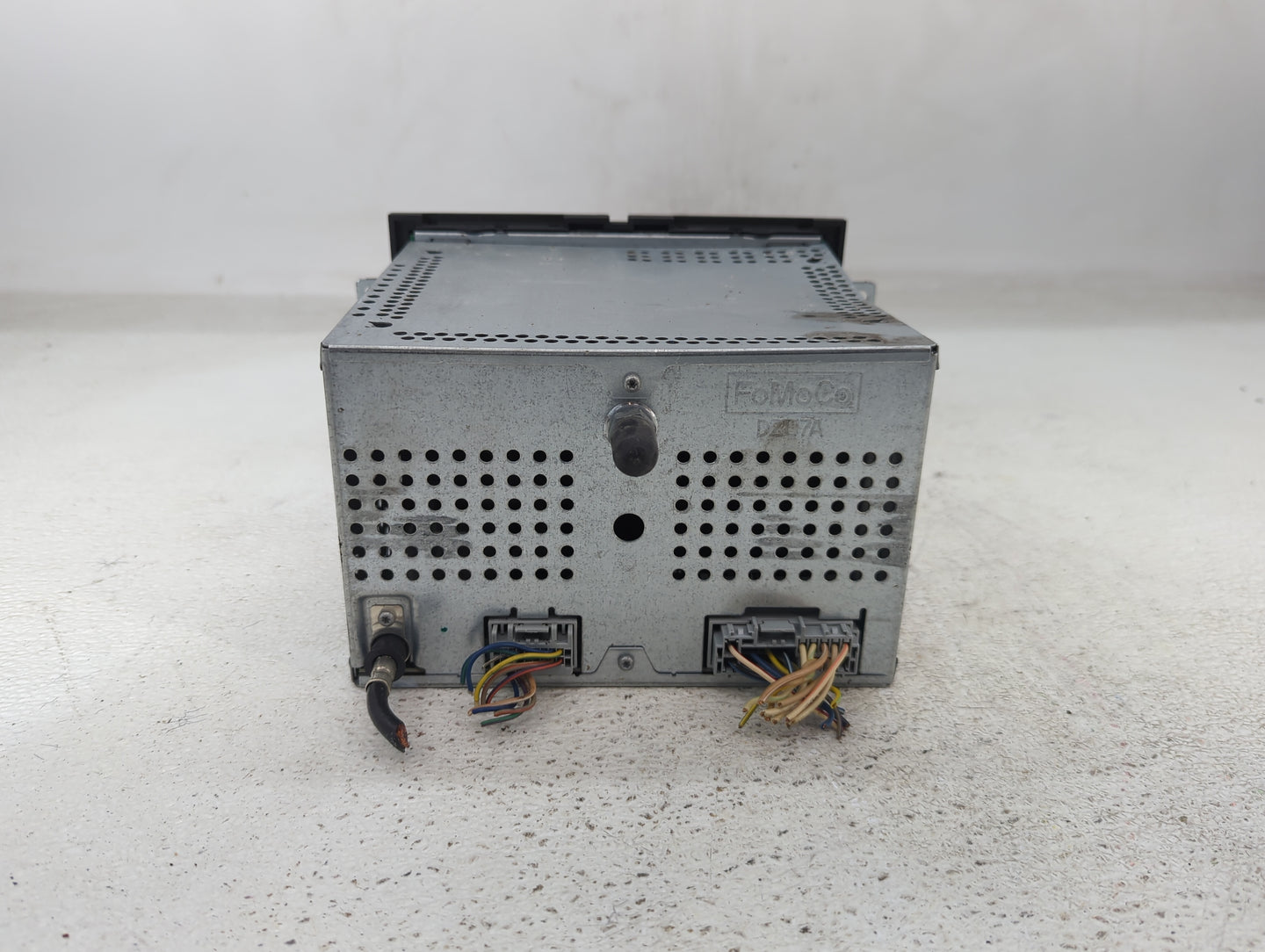 2009-2010 Ford Edge Radio AM FM Cd Player Receiver Replacement P/N:9T4T-18C869-AB Fits Fits 2009 2010 OEM Used Auto Parts - 