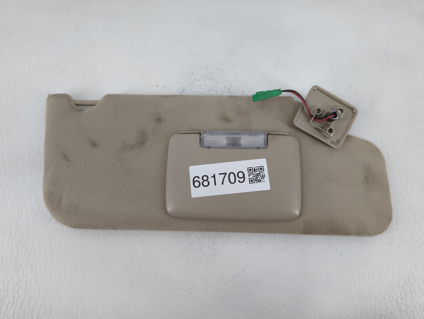 2007-2010 Ford Edge Sun Visor Shade Replacement Passenger Right Mirror Fits Fits 2007 2008 2009 2010 OEM Used Auto Parts - O