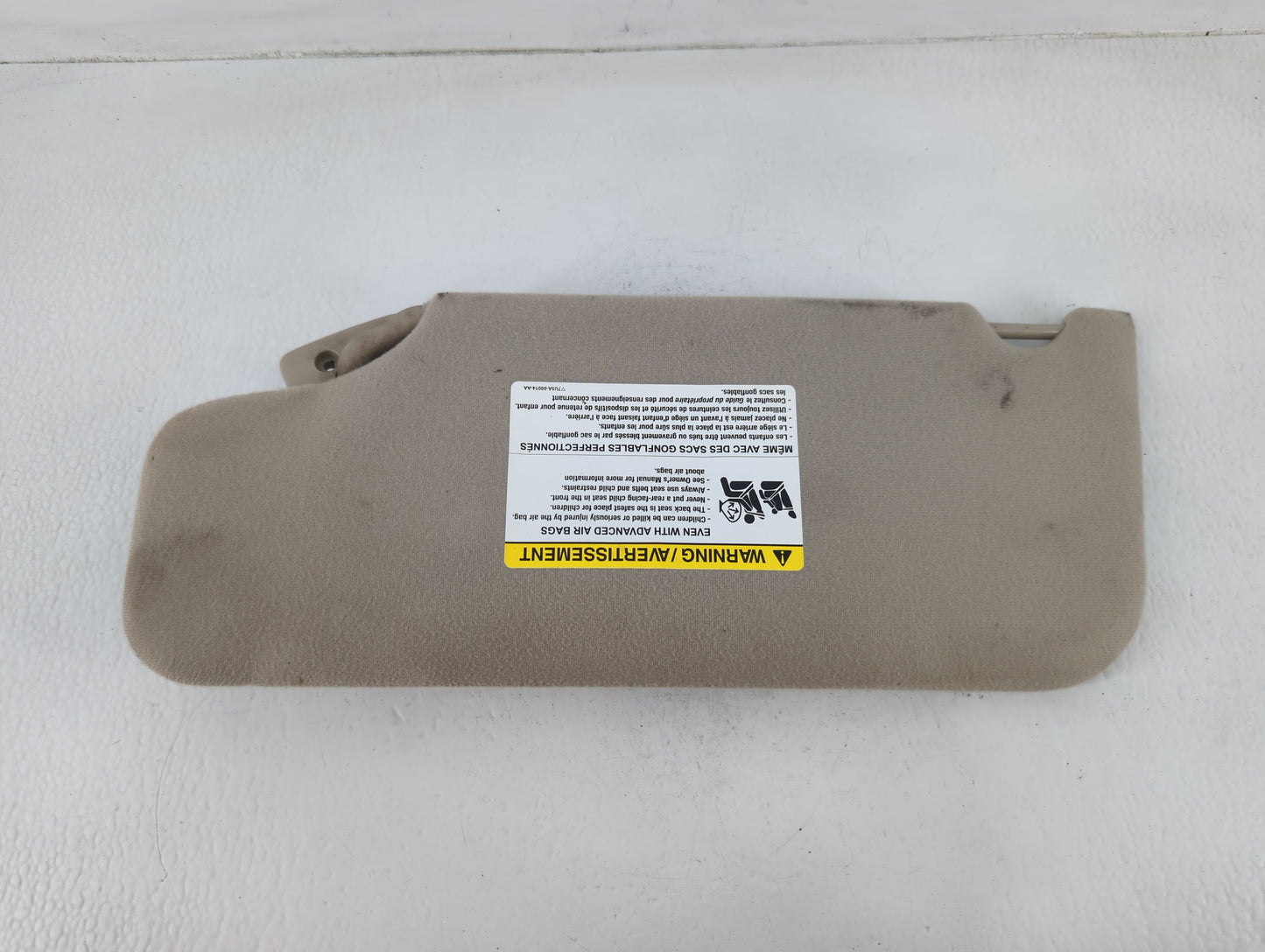2007-2010 Ford Edge Sun Visor Shade Replacement Passenger Right Mirror Fits Fits 2007 2008 2009 2010 OEM Used Auto Parts - O