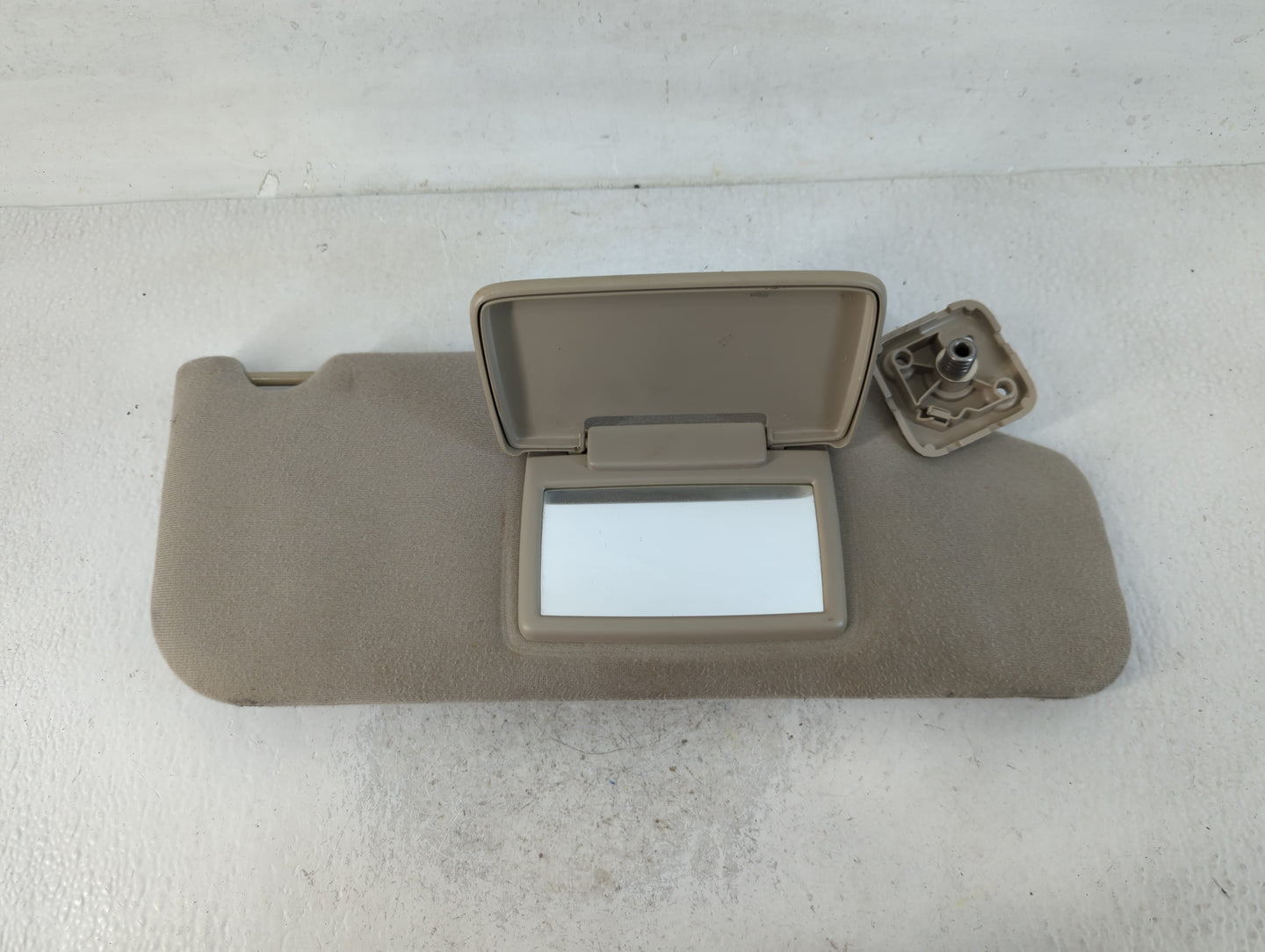 2007-2010 Ford Edge Sun Visor Shade Replacement Passenger Right Mirror Fits Fits 2007 2008 2009 2010 OEM Used Auto Parts - O