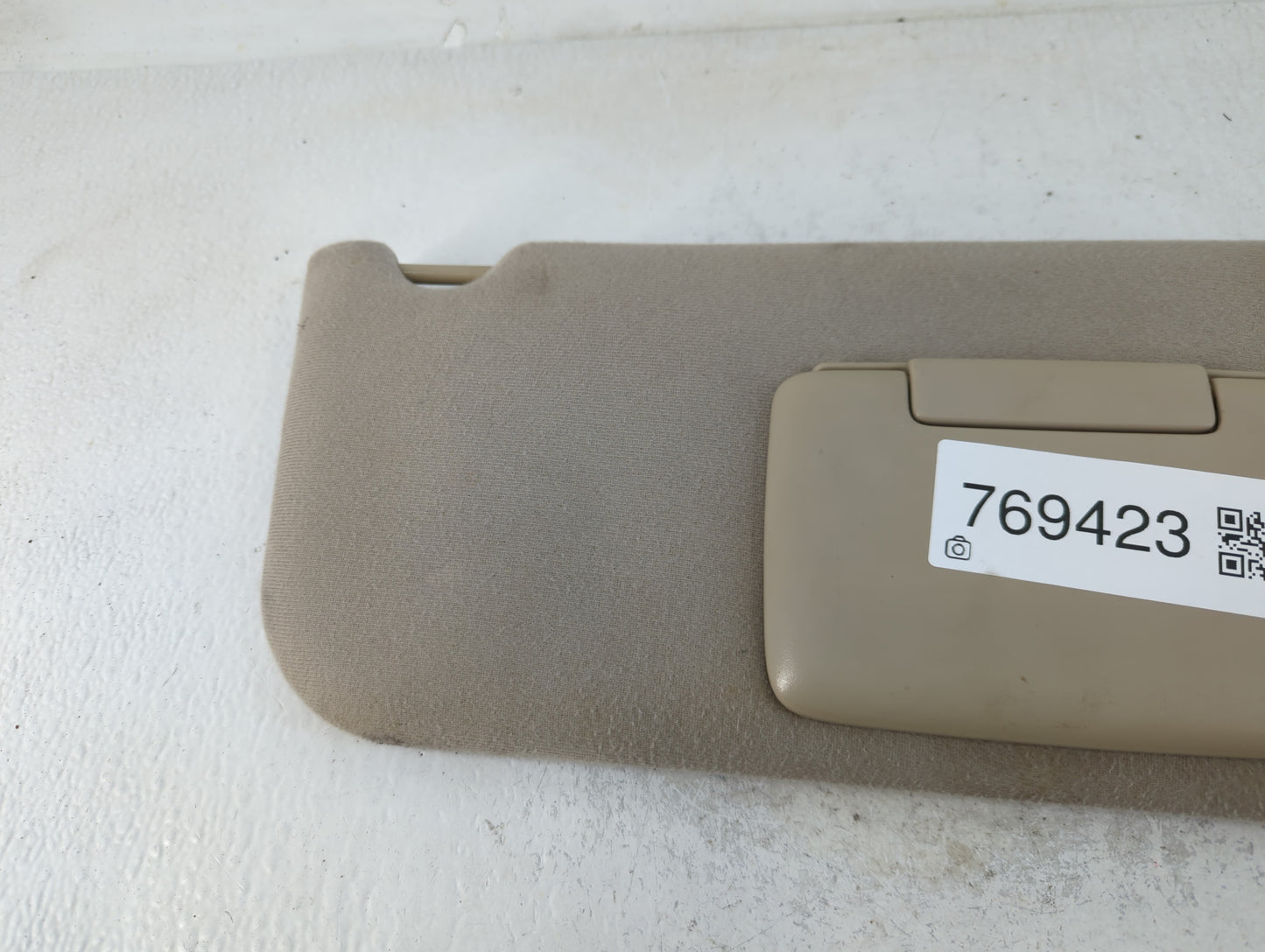 2007-2010 Ford Edge Sun Visor Shade Replacement Passenger Right Mirror Fits Fits 2007 2008 2009 2010 OEM Used Auto Parts - O