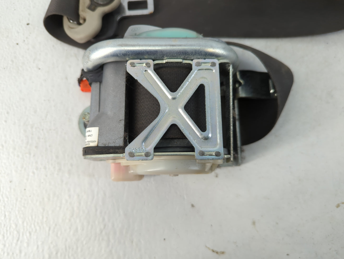 2008-2010 Ford Edge Passenger Front Seatbelt Buckle - Oemusedautoparts1.com