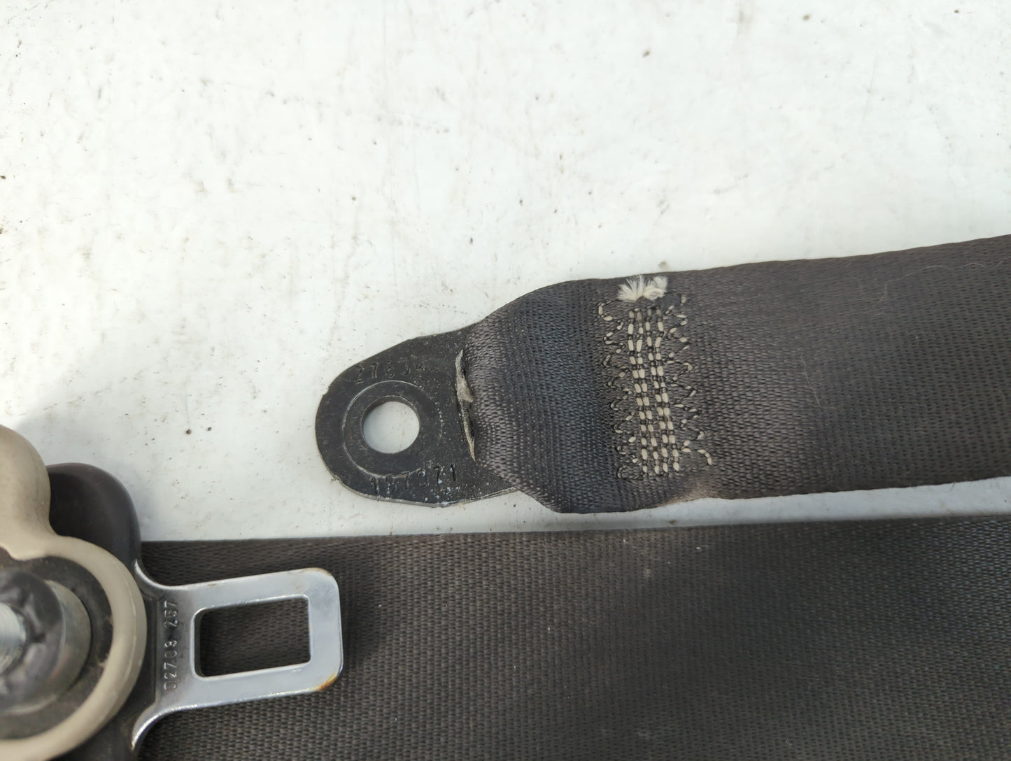 2008-2010 Ford Edge Passenger Front Seatbelt Buckle - Oemusedautoparts1.com