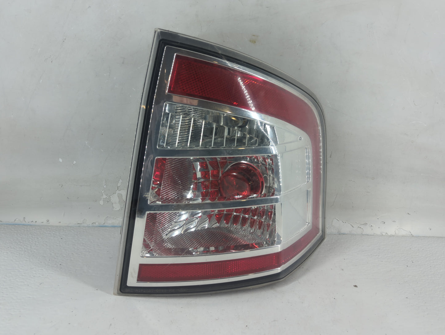 2009-2010 Ford Edge Tail Light Assembly Passenger Right OEM Fits Fits 2009 2010 OEM Used Auto Parts - Oemusedautoparts1.com