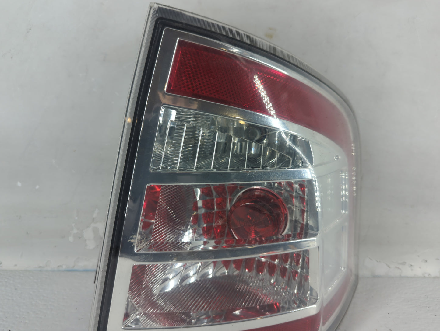 2009-2010 Ford Edge Tail Light Assembly Passenger Right OEM Fits Fits 2009 2010 OEM Used Auto Parts - Oemusedautoparts1.com