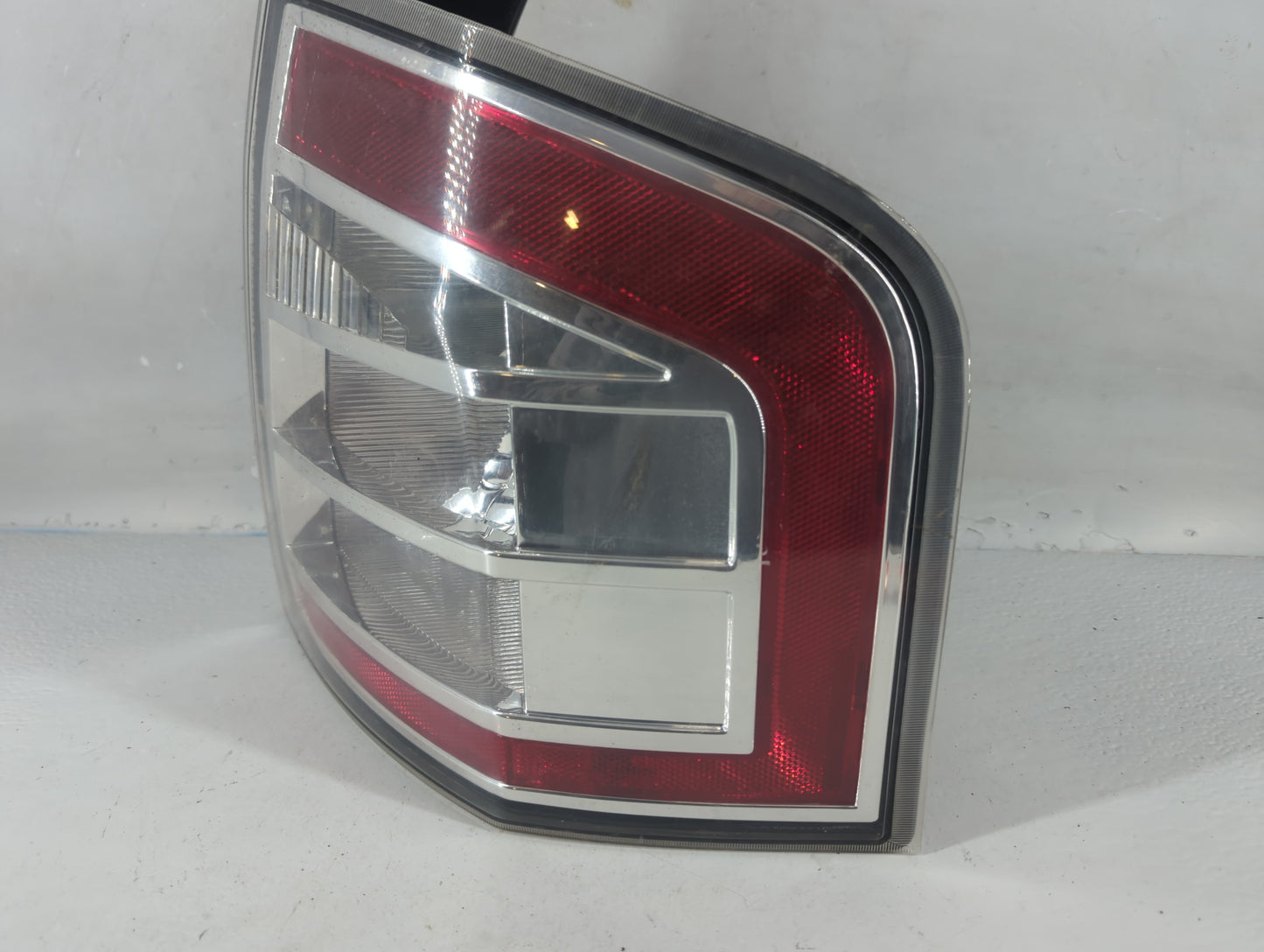 2009-2010 Ford Edge Tail Light Assembly Passenger Right OEM Fits Fits 2009 2010 OEM Used Auto Parts - Oemusedautoparts1.com