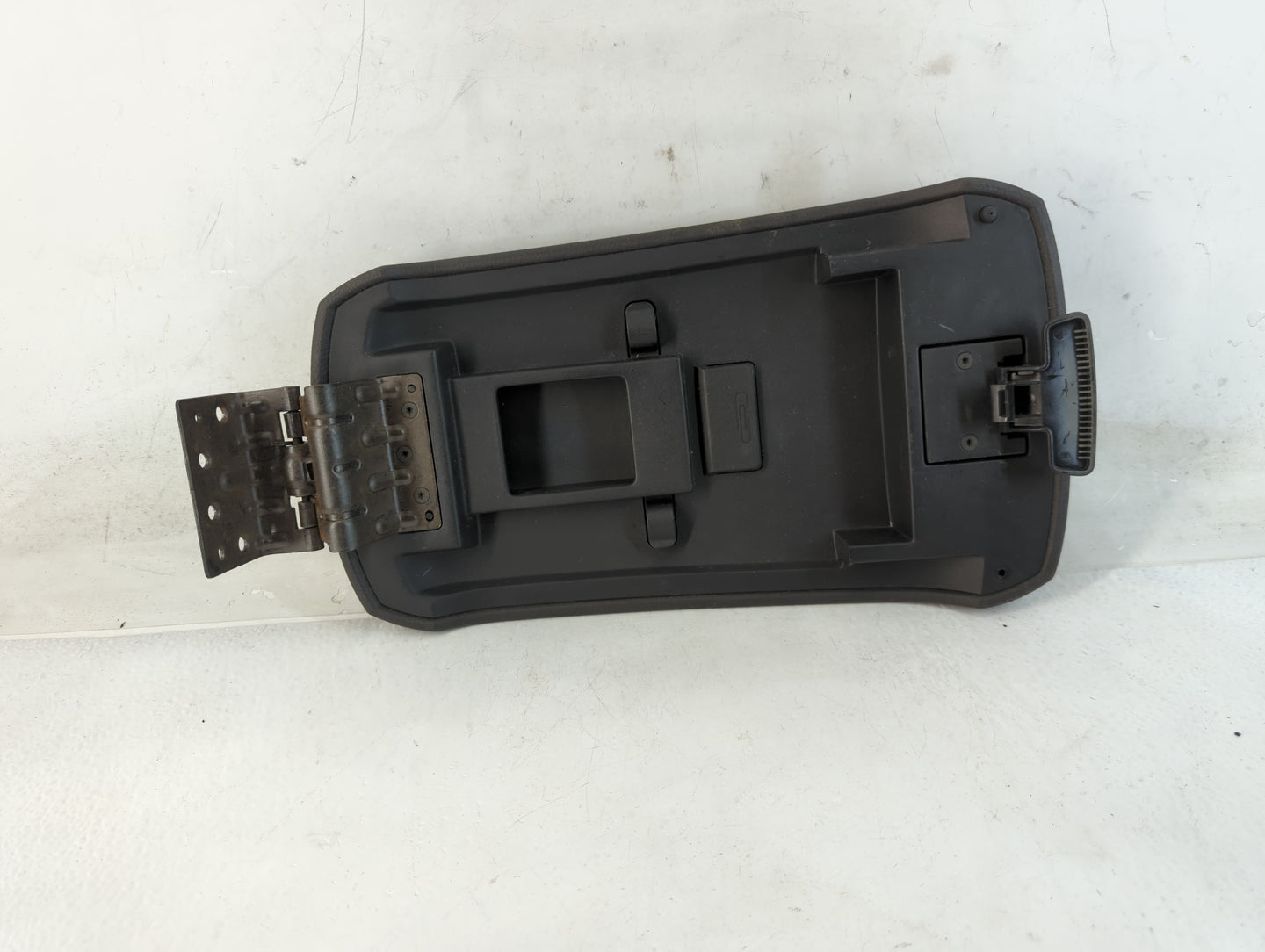 2009-2010 Ford Edge Center Console Armrest Cover Lid Fits Fits 2009 2010 OEM Used Auto Parts - Oemusedautoparts1.com