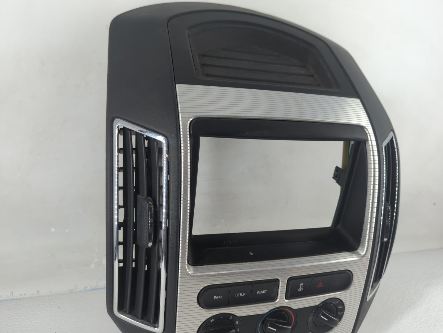 2010 Ford Edge Climate Control Module Temperature AC/Heater Replacement Fits OEM Used Auto Parts - Oemusedautoparts1.com