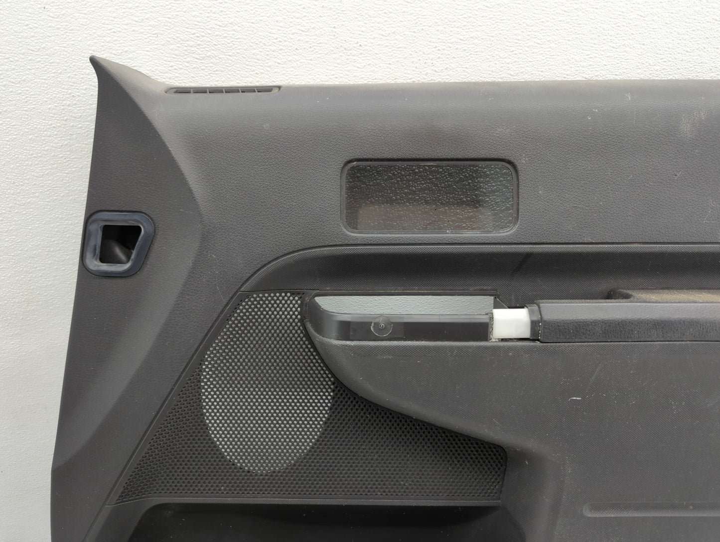 2010 Ford Edge Front Right Passenger Interior Door Panel Trim - Oemusedautoparts1.com