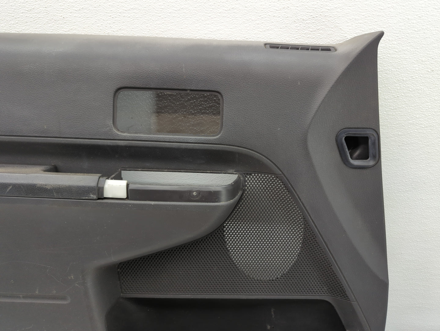2010 Ford Edge Front Left Driver Interior Door Panel Trim - Oemusedautoparts1.com