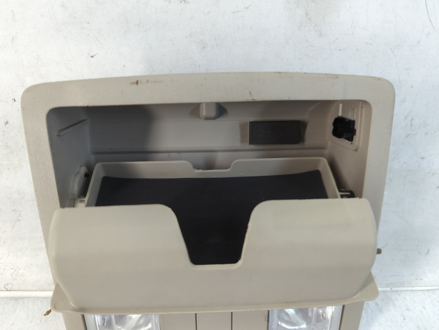 2009-2014 Ford Edge Overhead Roof Console 819777 - Oemusedautoparts1.com