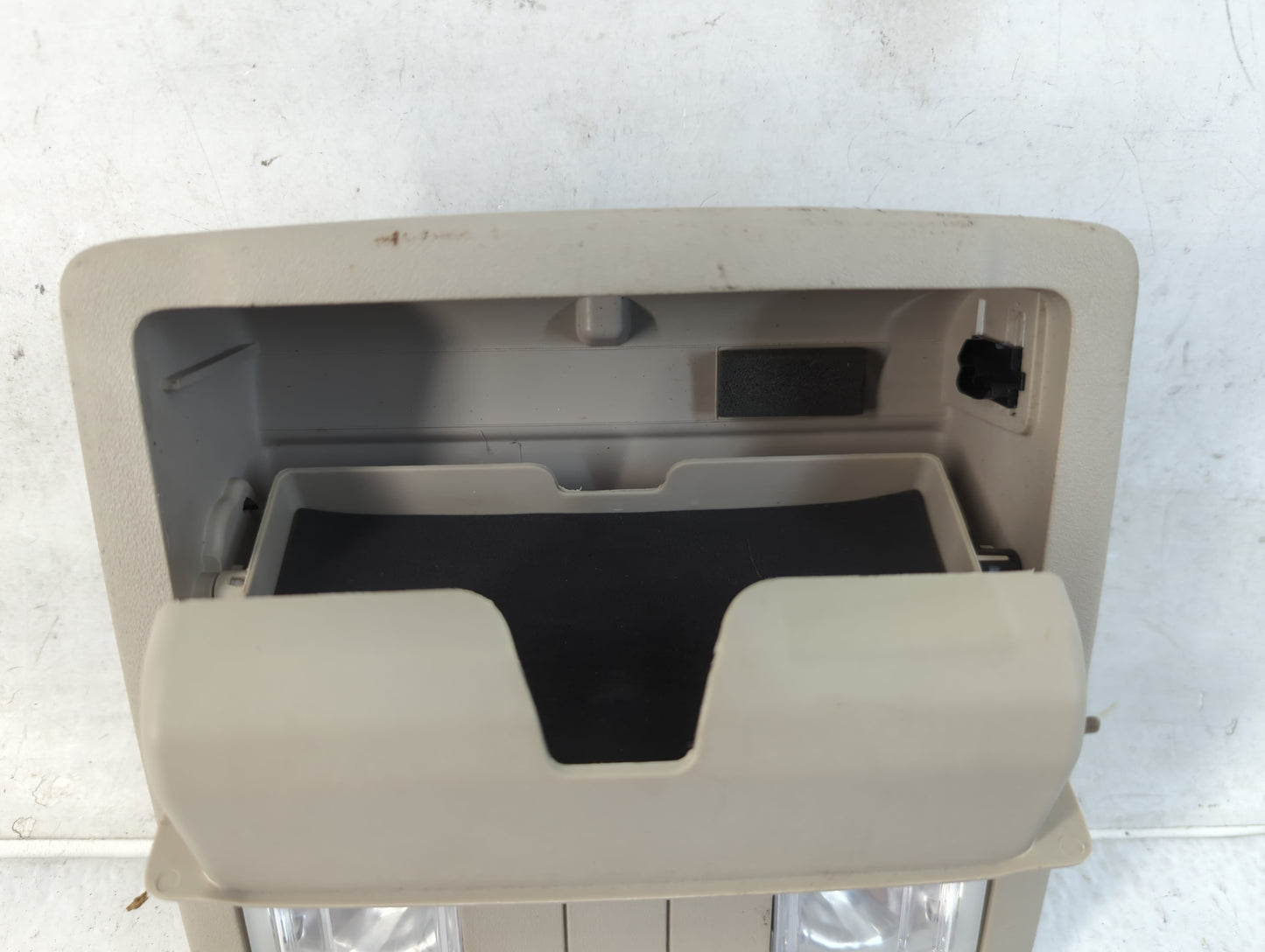 2009-2014 Ford Edge Overhead Roof Console 819777 - Oemusedautoparts1.com