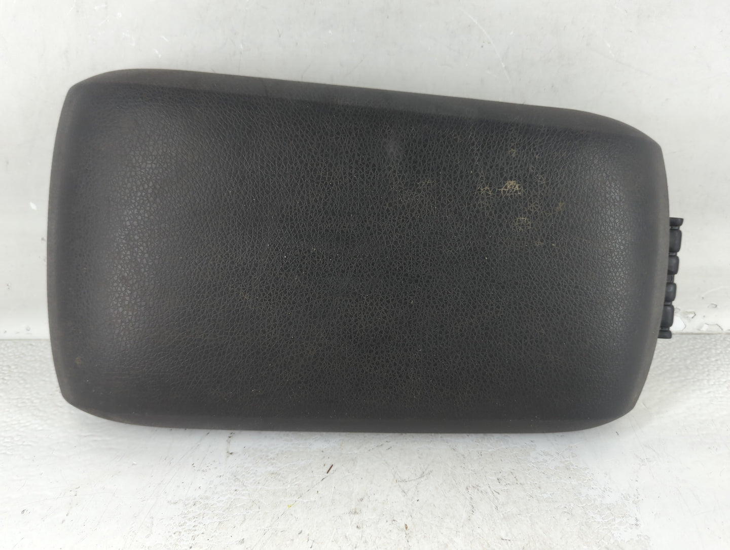 2009-2010 Ford Edge Center Console Armrest Cover Lid Fits Fits 2009 2010 OEM Used Auto Parts - Oemusedautoparts1.com