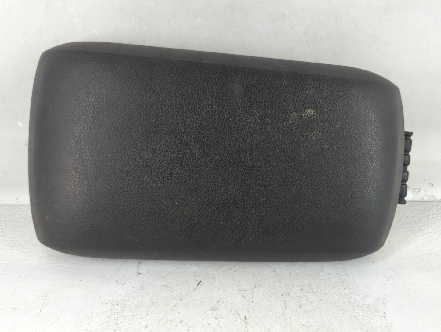2009-2010 Ford Edge Center Console Armrest Cover Lid Fits Fits 2009 2010 OEM Used Auto Parts - Oemusedautoparts1.com