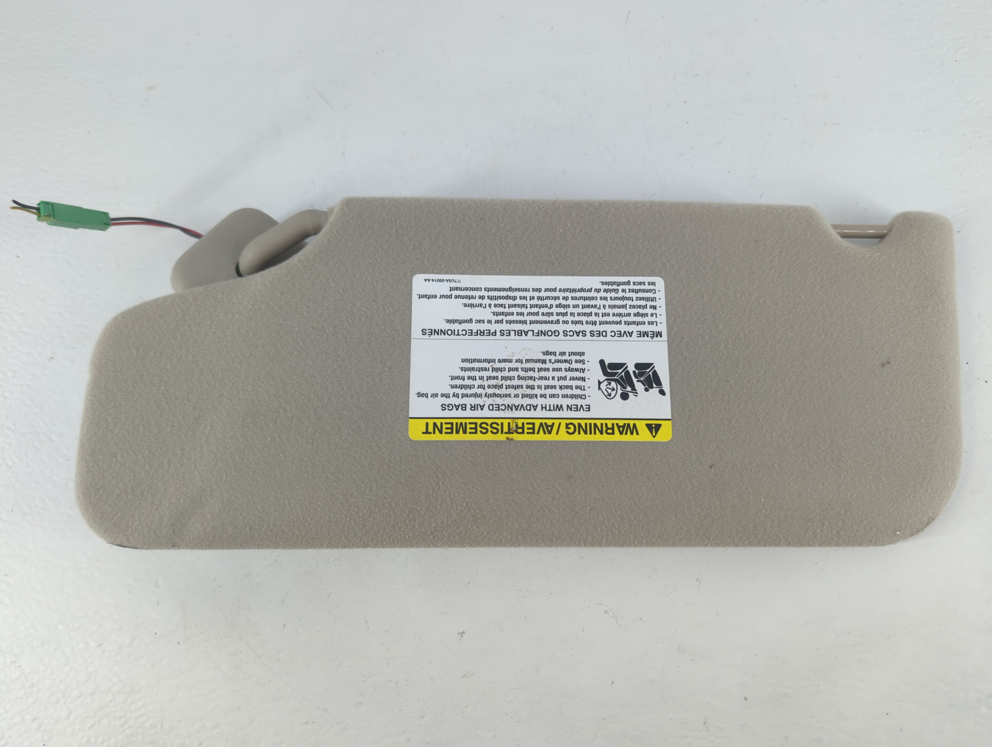 2007-2010 Ford Edge Sun Visor Shade Replacement Passenger Right Mirror Fits Fits 2007 2008 2009 2010 OEM Used Auto Parts - O