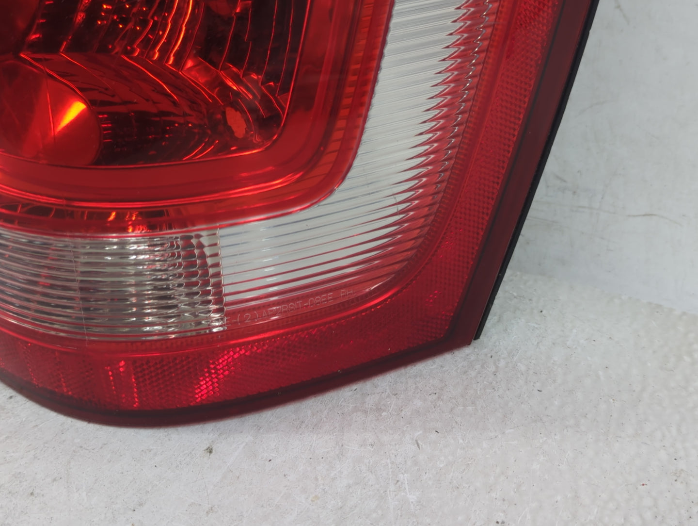 2008-2012 Ford Escape Tail Light Assembly Passenger Right OEM P/N:9L84-13B504-A Fits Fits 2008 2009 2010 2011 2012 OEM Used 
