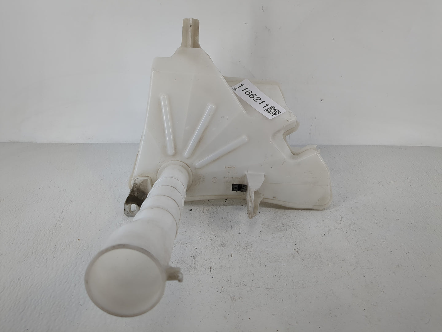 2008-2012 Ford Escape Windshield Washer Fluid Reservoir Bottle Oem - Oemusedautoparts1.com
