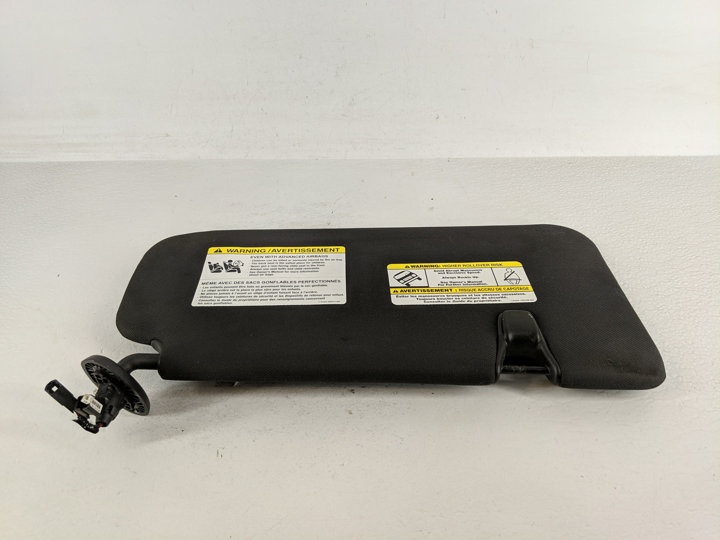 2010-2012 Ford Escape Sun Visor Shade Replacement Driver Left Mirror Fits Fits 2010 2011 2012 OEM Used Auto Parts - Oemuseda