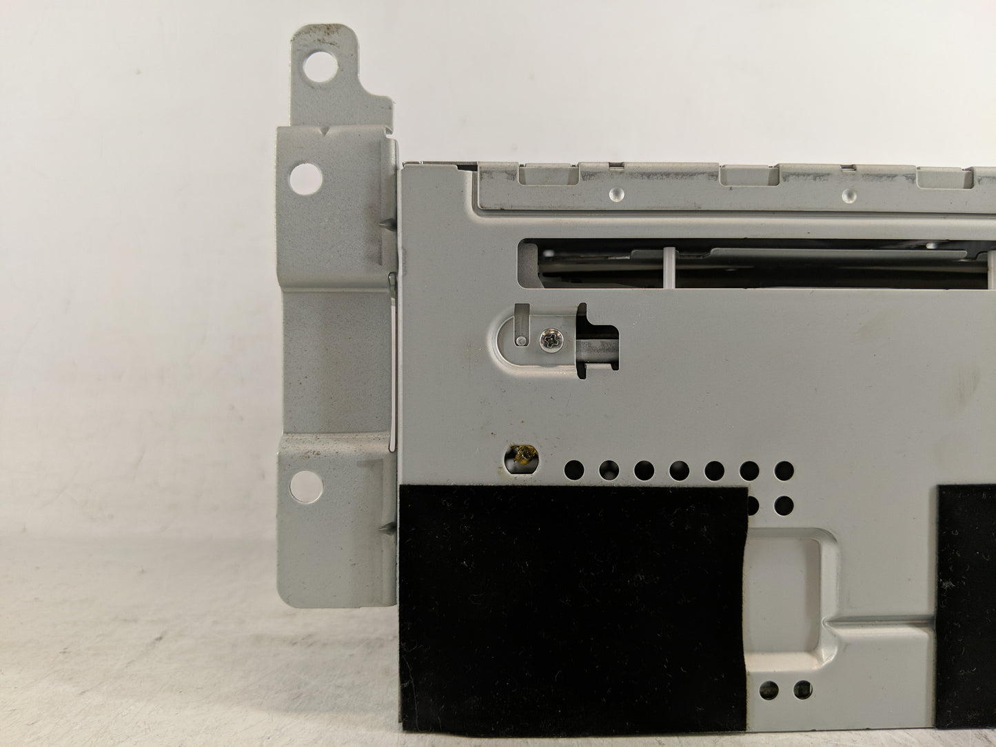 2010 Ford Escape Radio AM FM Cd Player Receiver Replacement P/N:9L8T-19C157-BE Fits OEM Used Auto Parts - Oemusedautoparts1.