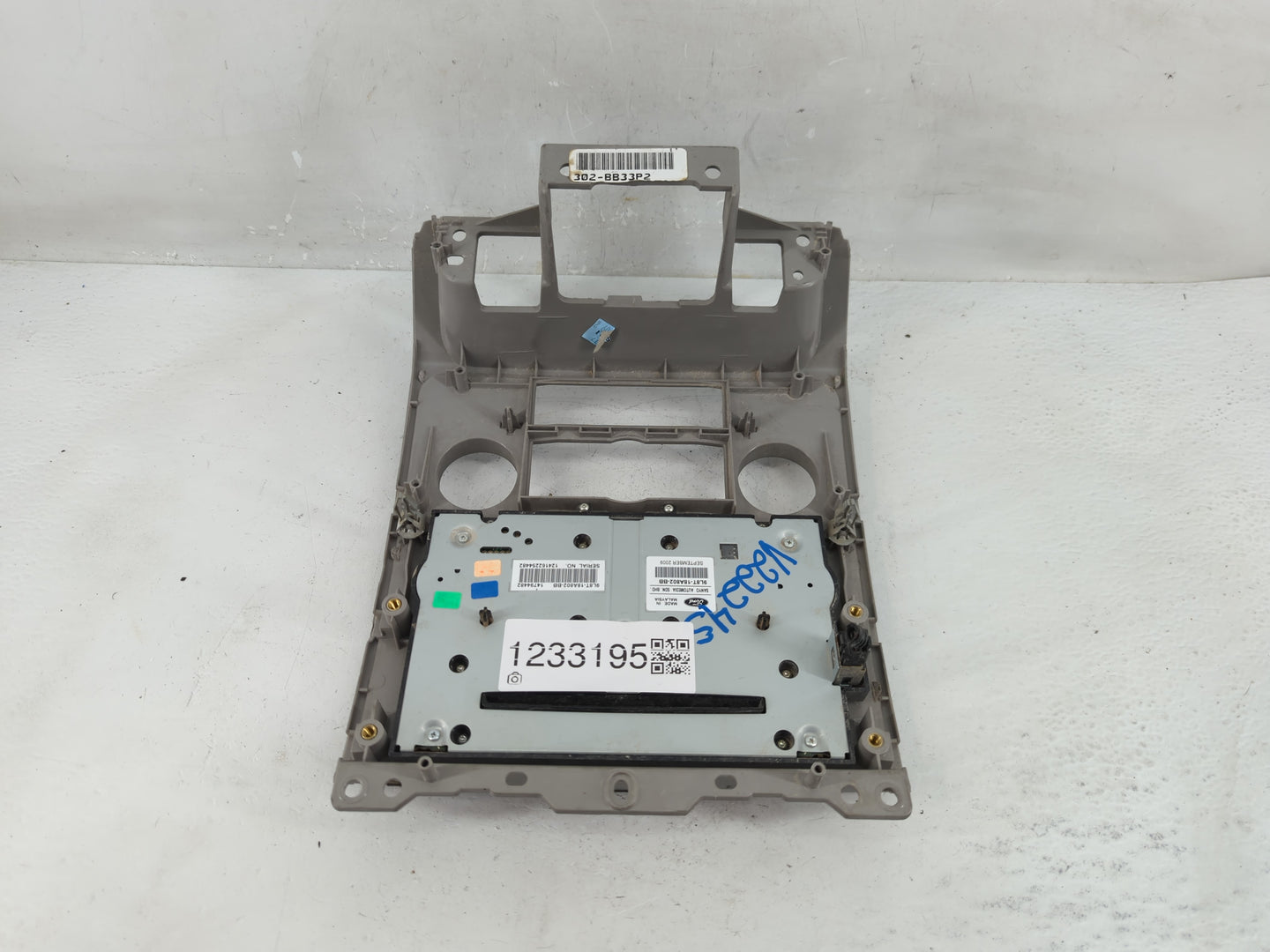 2009-2012 Ford Escape Radio AM FM Cd Player Receiver Replacement P/N:9L8T-18A802-BB Fits Fits 2009 2010 2011 2012 OEM Used A