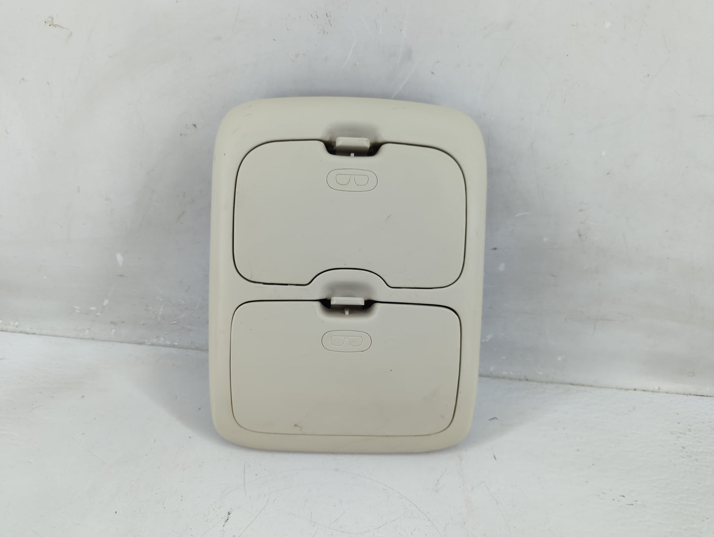 2010 Ford Escape Overhead Roof Console - Oemusedautoparts1.com