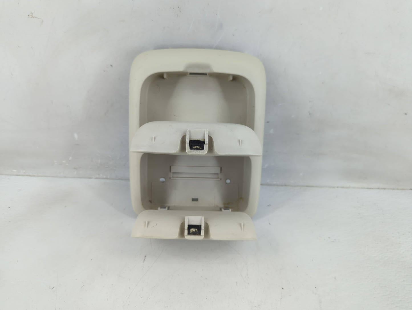 2010 Ford Escape Overhead Roof Console - Oemusedautoparts1.com