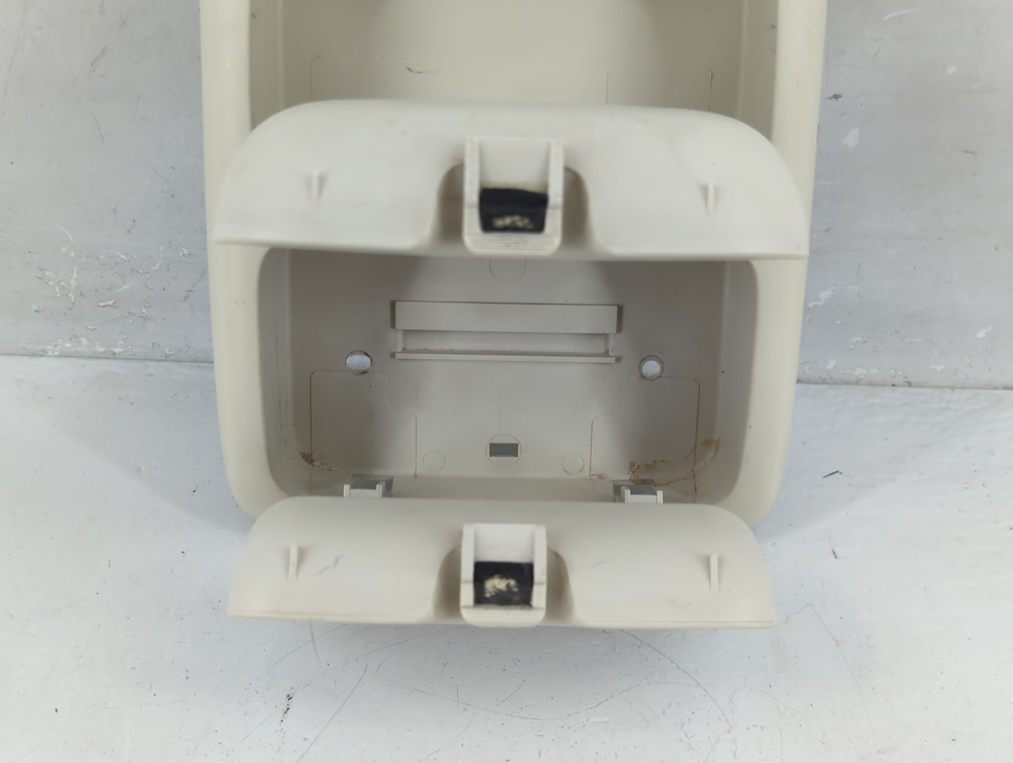 2010 Ford Escape Overhead Roof Console - Oemusedautoparts1.com