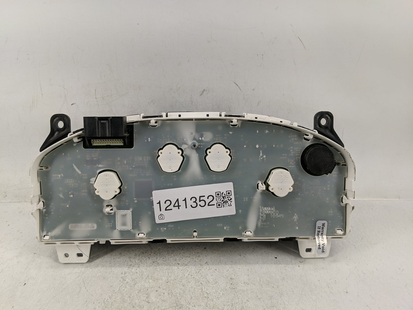 2010 Ford Escape Instrument Cluster Speedometer Gauges Fits OEM Used Auto Parts - Oemusedautoparts1.com