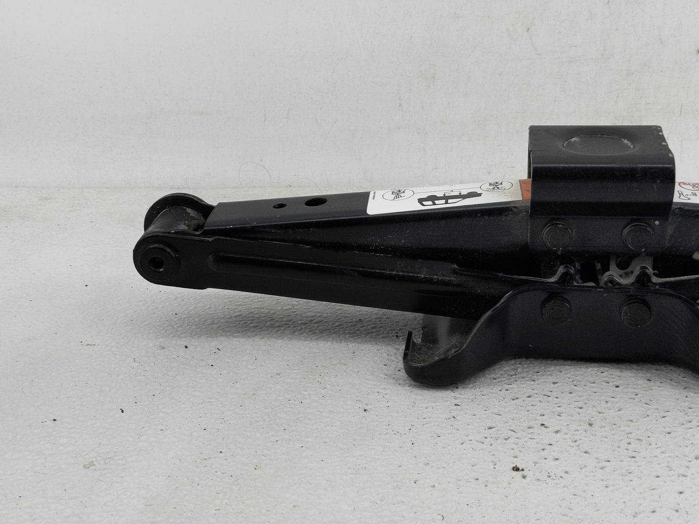 2010 Ford Escape Spare Scissor Car Jack - Oemusedautoparts1.com