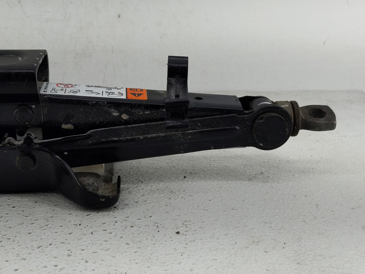 2010 Ford Escape Spare Scissor Car Jack 1241657 - Oemusedautoparts1.com