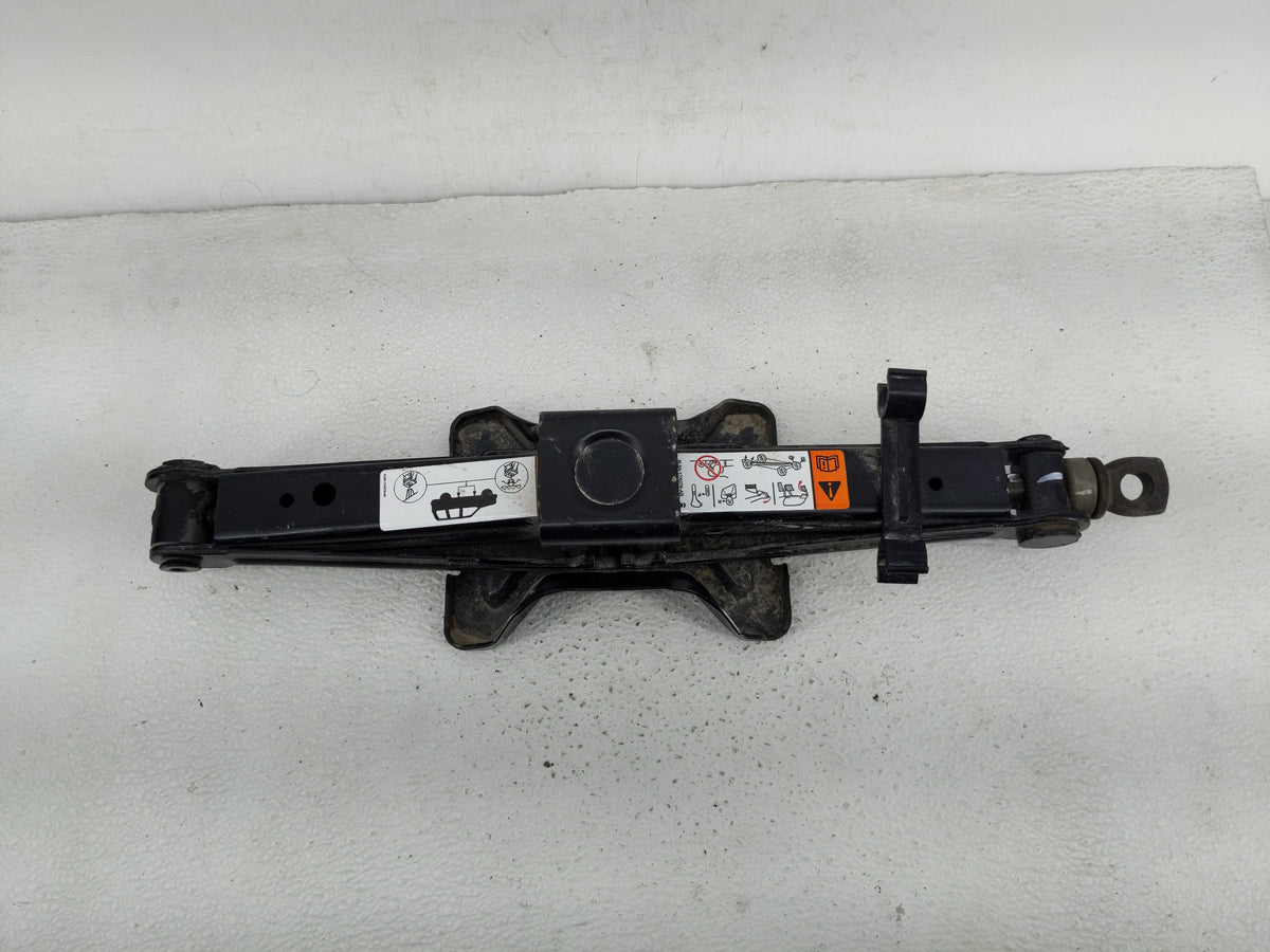 2010 Ford Escape Spare Scissor Car Jack 1241657 - Oemusedautoparts1.com