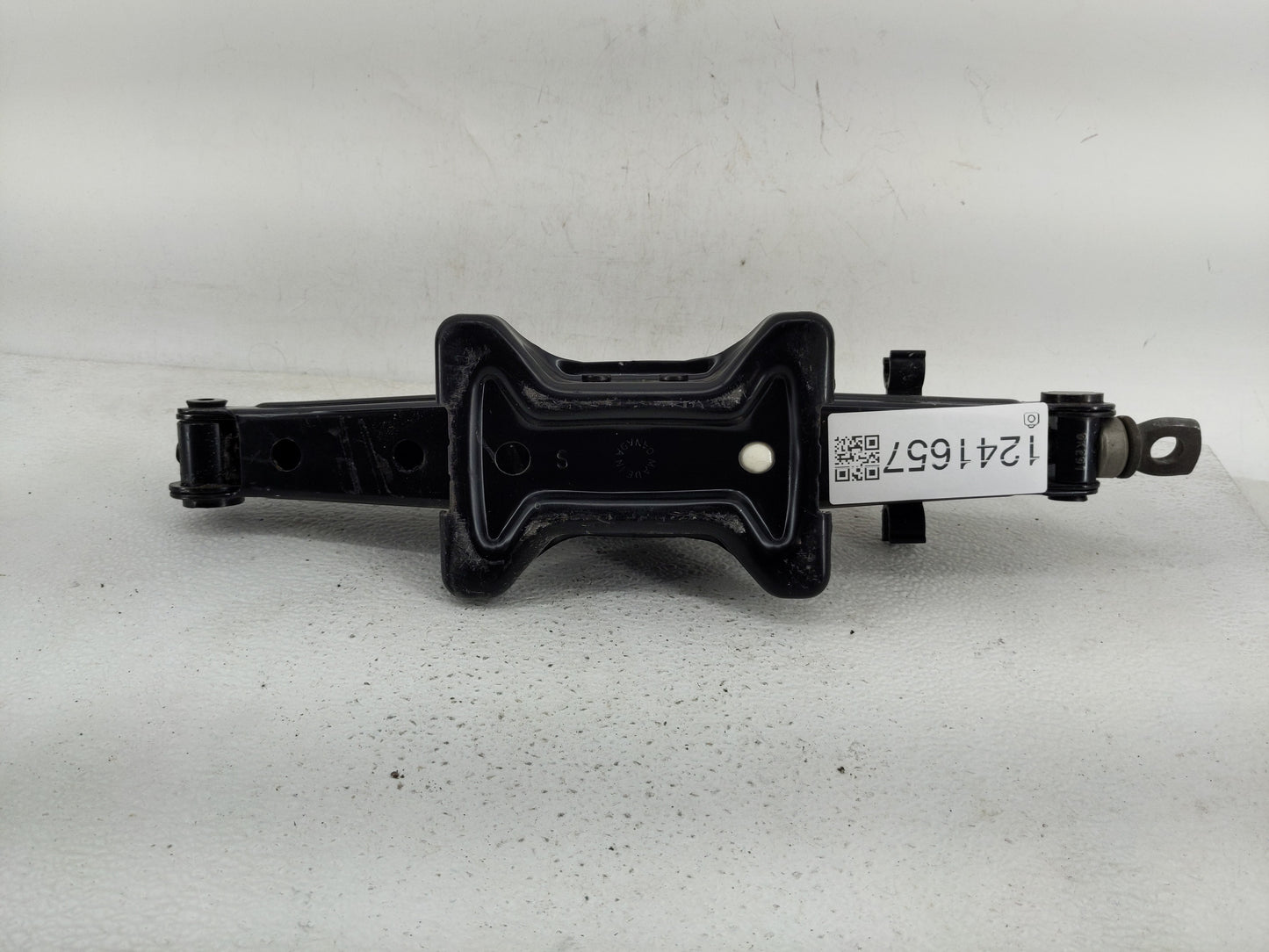 2010 Ford Escape Spare Scissor Car Jack - Oemusedautoparts1.com