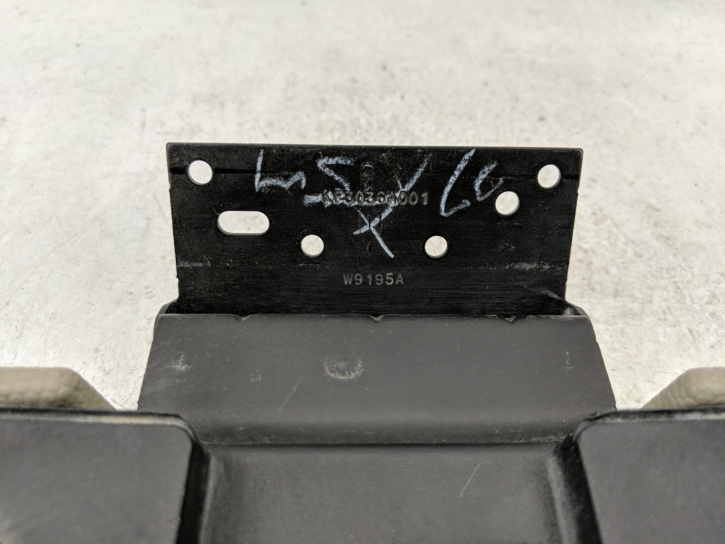 2010 Ford Escape Center Console Armrest Cover Lid P/N:KF3036A001 Fits OEM Used Auto Parts - Oemusedautoparts1.com