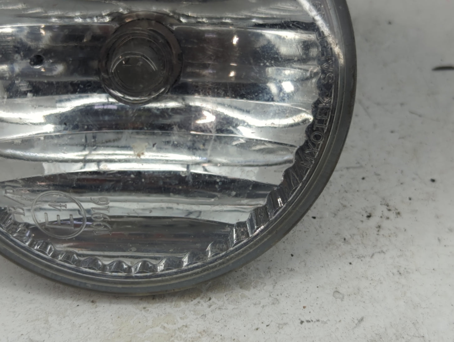 2007-2010 Ford Escape Passenger Right Oem Front Light Lamp - Oemusedautoparts1.com