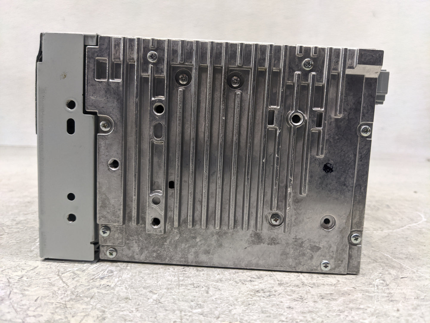 2010 Ford Escape Radio AM FM Cd Player Receiver Replacement P/N:9L8T-19C157-BE Fits OEM Used Auto Parts - Oemusedautoparts1.