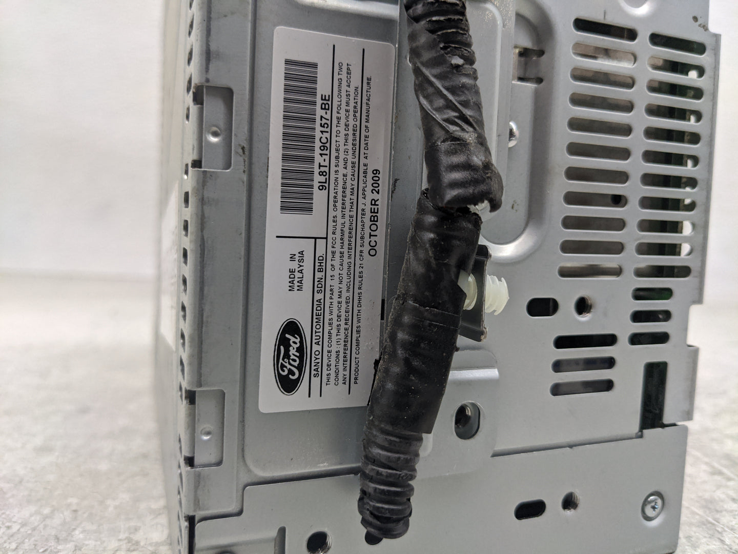 2010 Ford Escape Radio AM FM Cd Player Receiver Replacement P/N:9L8T-19C157-BE Fits OEM Used Auto Parts - Oemusedautoparts1.