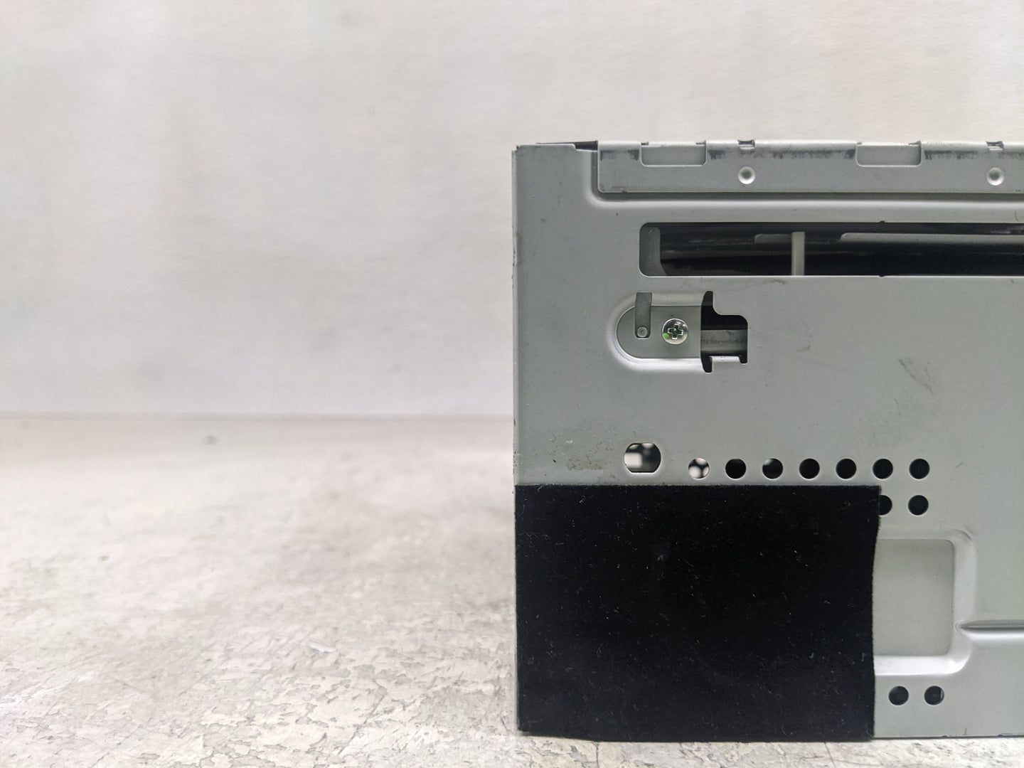 2010 Ford Escape Radio AM FM Cd Player Receiver Replacement P/N:9L8T-19C157-DE Fits OEM Used Auto Parts - Oemusedautoparts1.