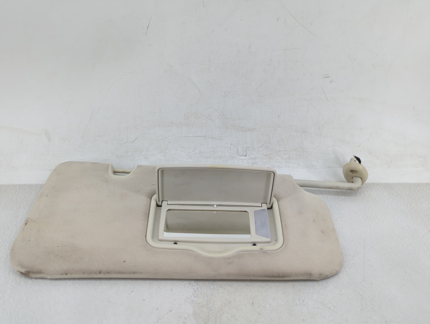 2010-2012 Ford Escape Sun Visor Shade Replacement Driver Left Mirror Fits Fits 2010 2011 2012 OEM Used Auto Parts - Oemuseda