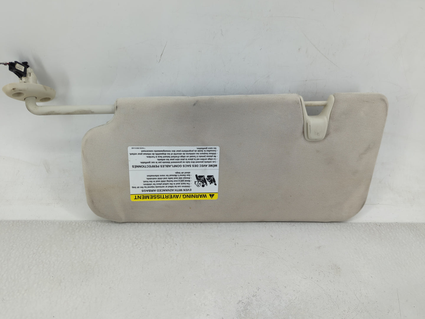 2010-2012 Ford Escape Sun Visor Shade Replacement Driver Left Mirror Fits Fits 2010 2011 2012 OEM Used Auto Parts - Oemuseda