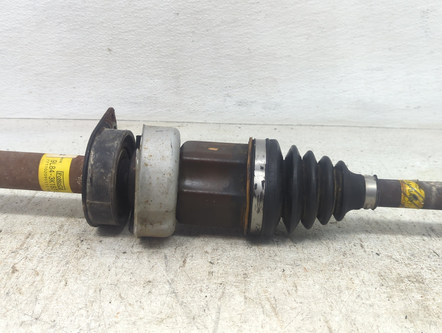 2001-2012 Ford Escape Axle Shaft Front Passenger Cv C/v - Oemusedautoparts1.com