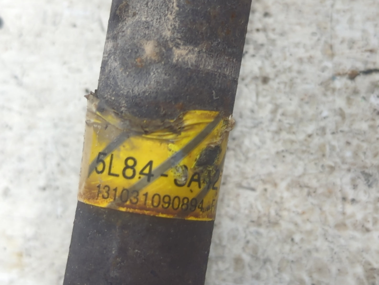 2001-2012 Ford Escape Axle Shaft Front Passenger Cv C/v - Oemusedautoparts1.com