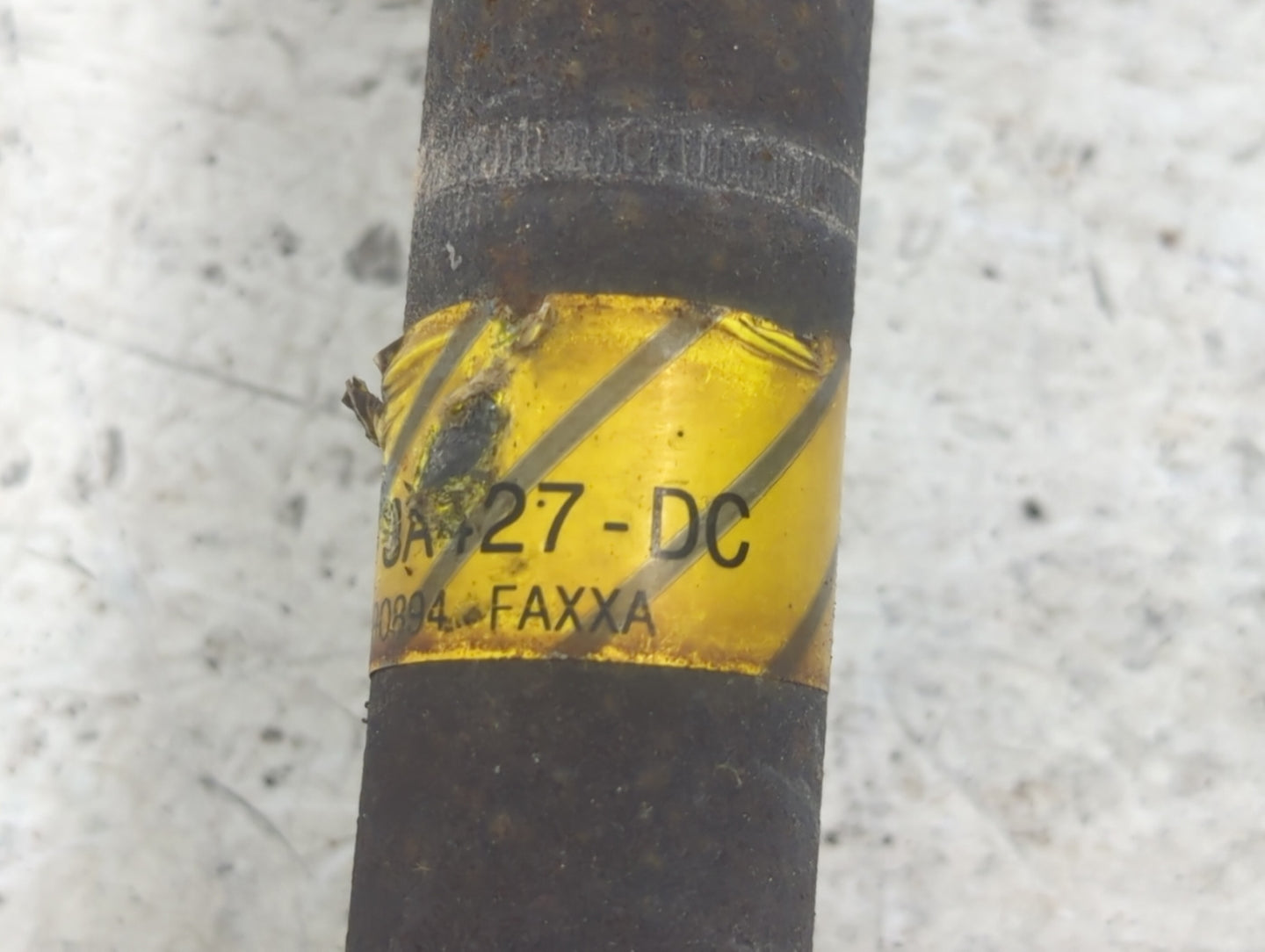 2001-2012 Ford Escape Axle Shaft Front Passenger Cv C/v - Oemusedautoparts1.com